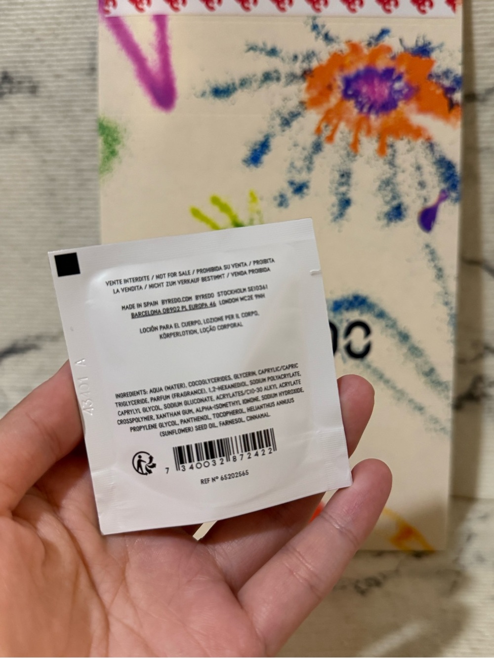 Byredo Sample Set w/ Colorful Gift Bag: Mojave Ghost Body Lotion & Blanche Wash - Picture 6 of 9